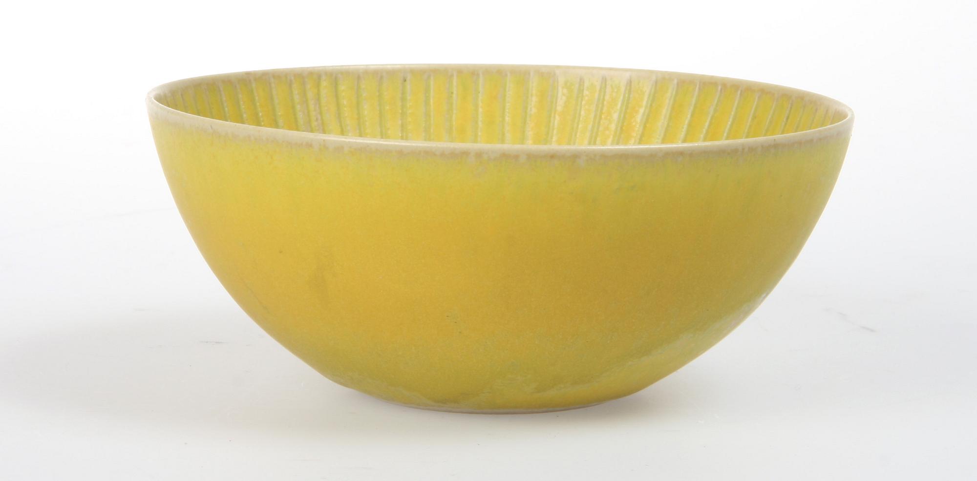 VAS samt SKÅLAR, 2 st, stengods, Stig Lindberg samt Carl-Harry Stålhane.