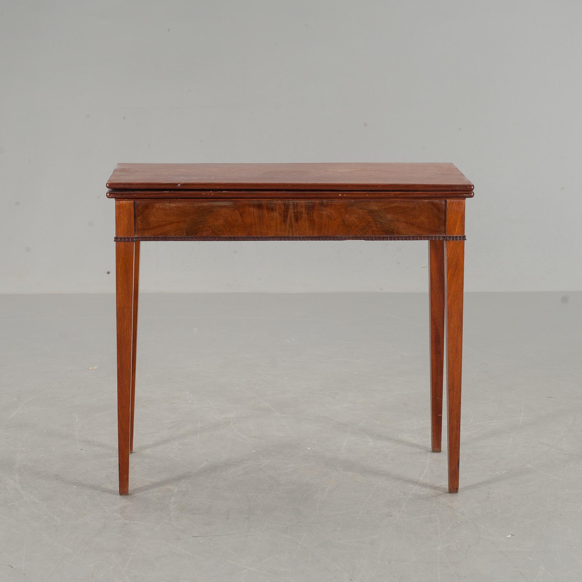 SPELBORD, gustaviansk stil, 1900-tal.