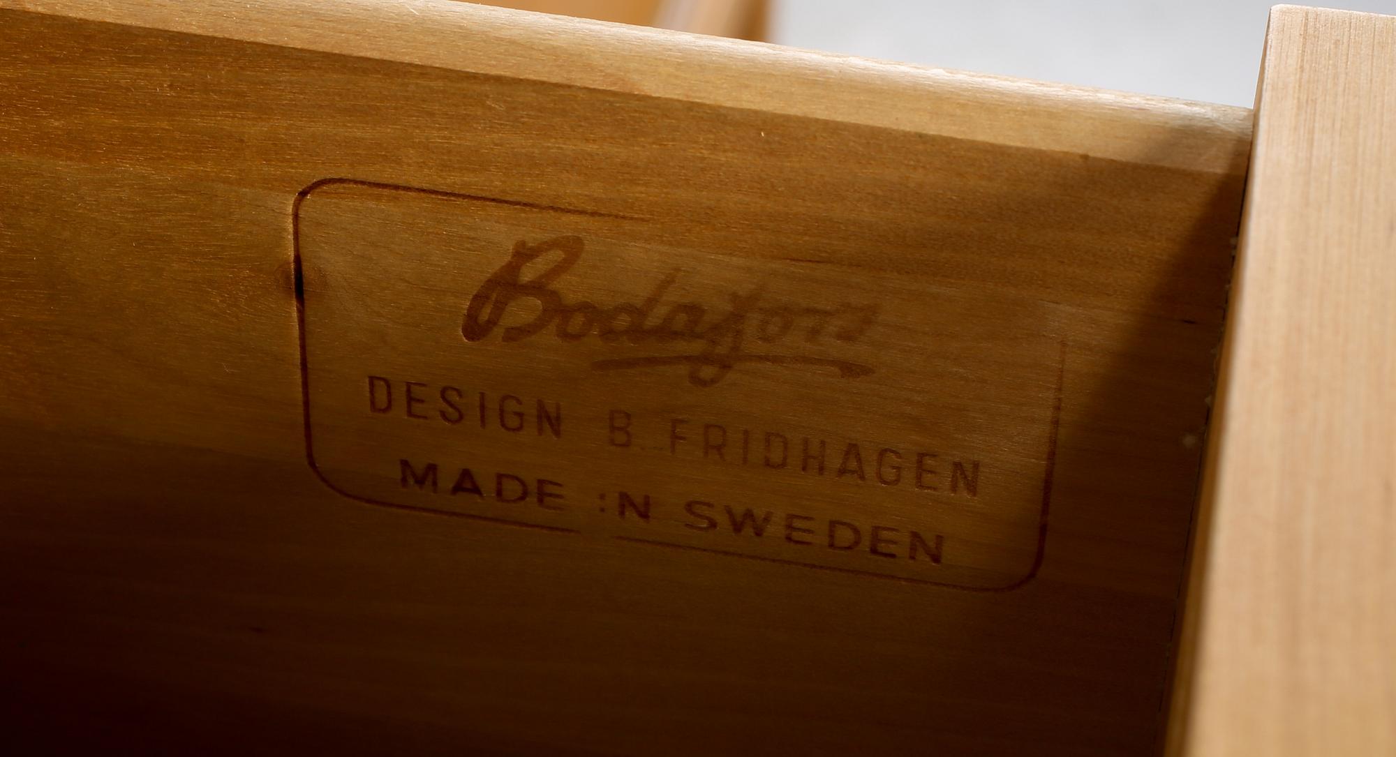 SIDEBOARD, Bertil Fridhagen, Bodafors, 1900-talets andra hälft.