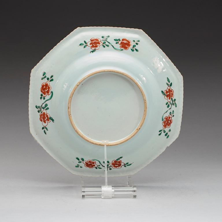 Two famille verte dishes, Qing dynasty Kangxi (1662-1722).