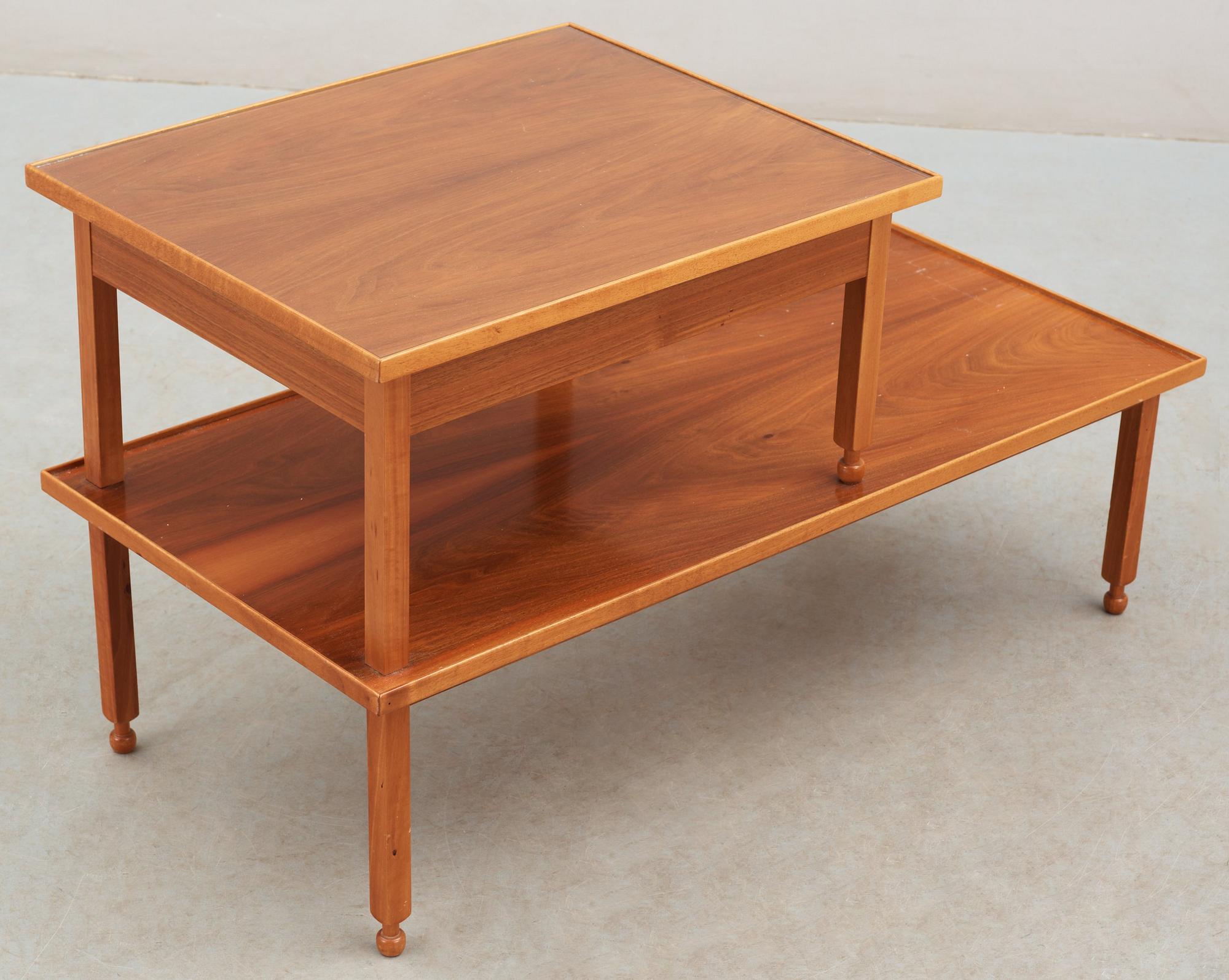 JOSEF FRANK, nattygsbord, Firma Svenskt Tenn, modell 1073.