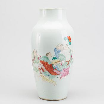 A Chinese 19th century porcelain vase.