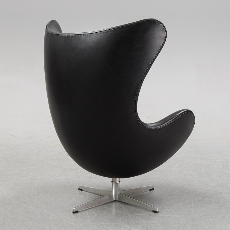 Arne Jacobsen, , "Ägget", fåtölj, model 3316, Fritz Hansen, Danmark.