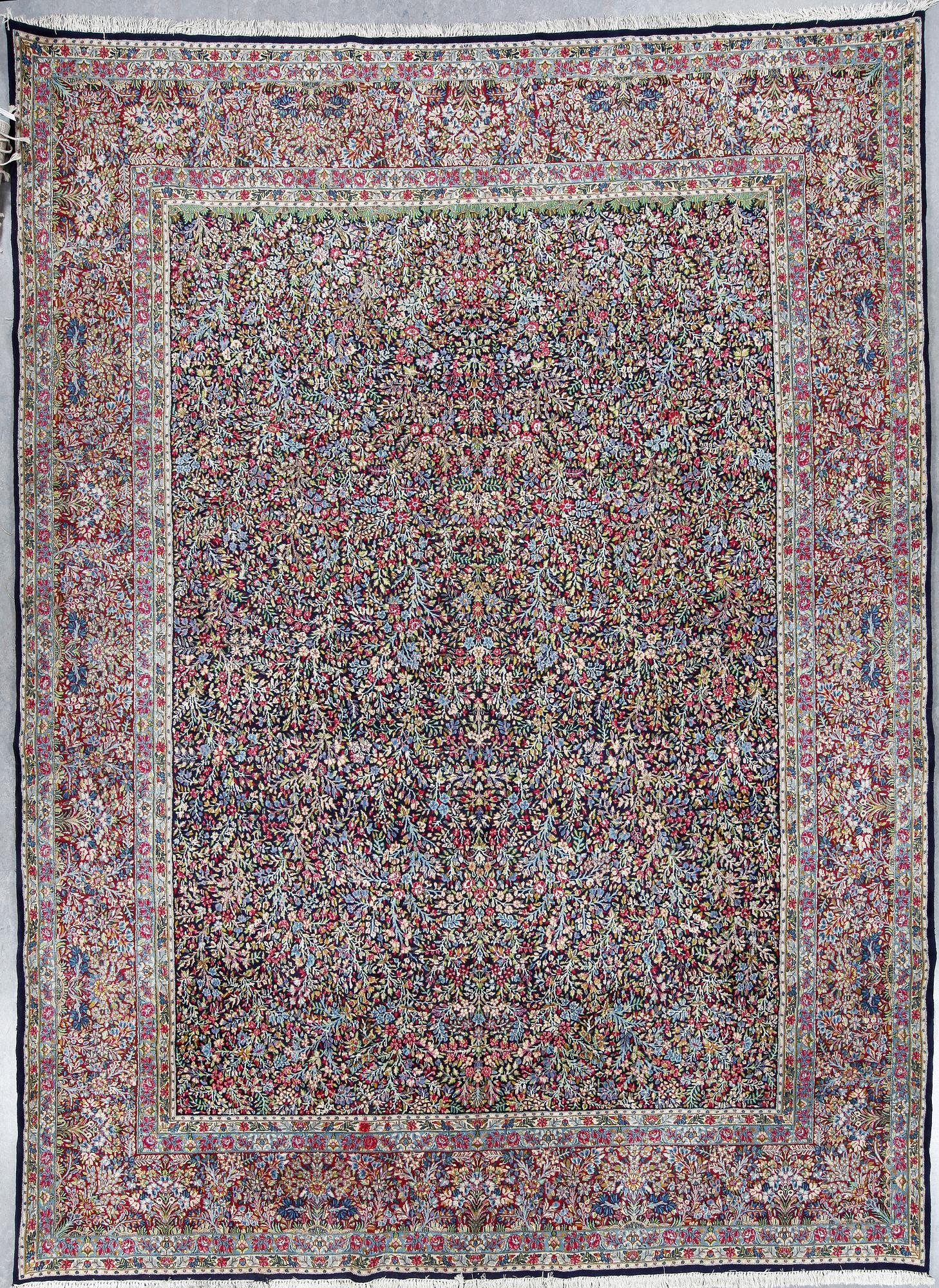 MATTA, semiantik, Kirman, ca 425x303 cm.