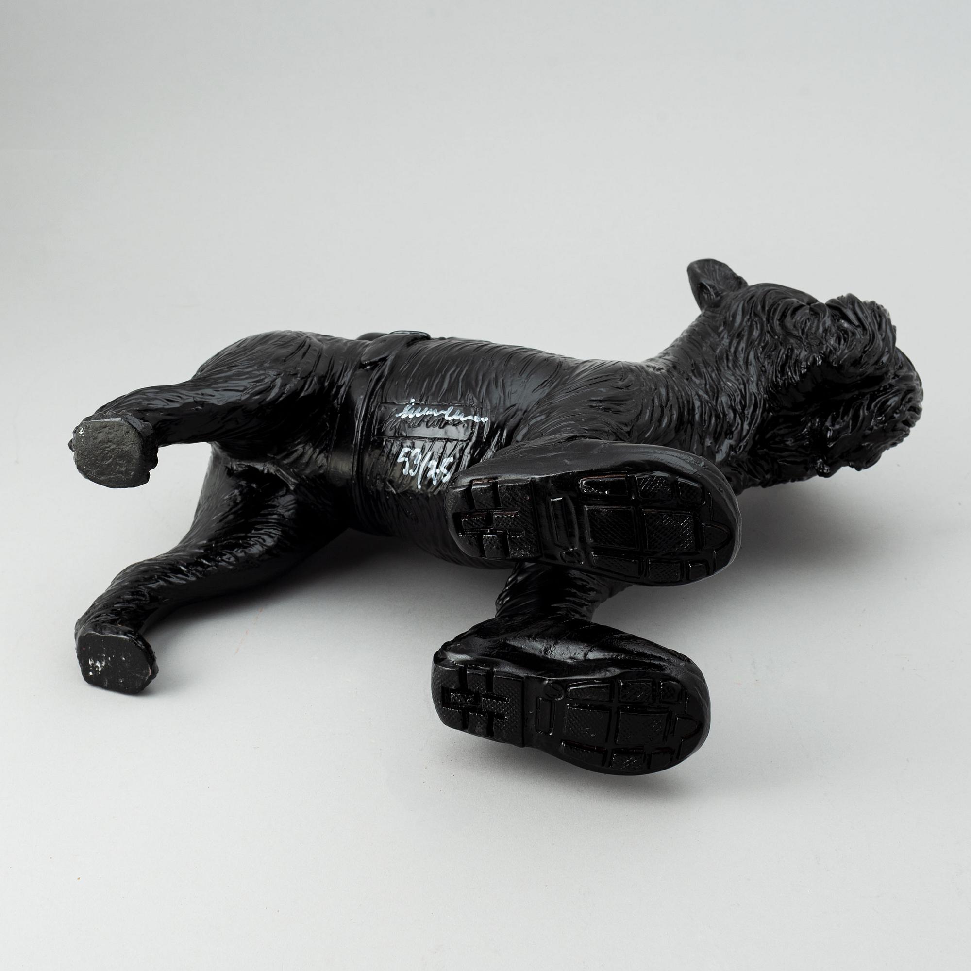 William Sweetlove, sculpture, plastic, signed 53/75.