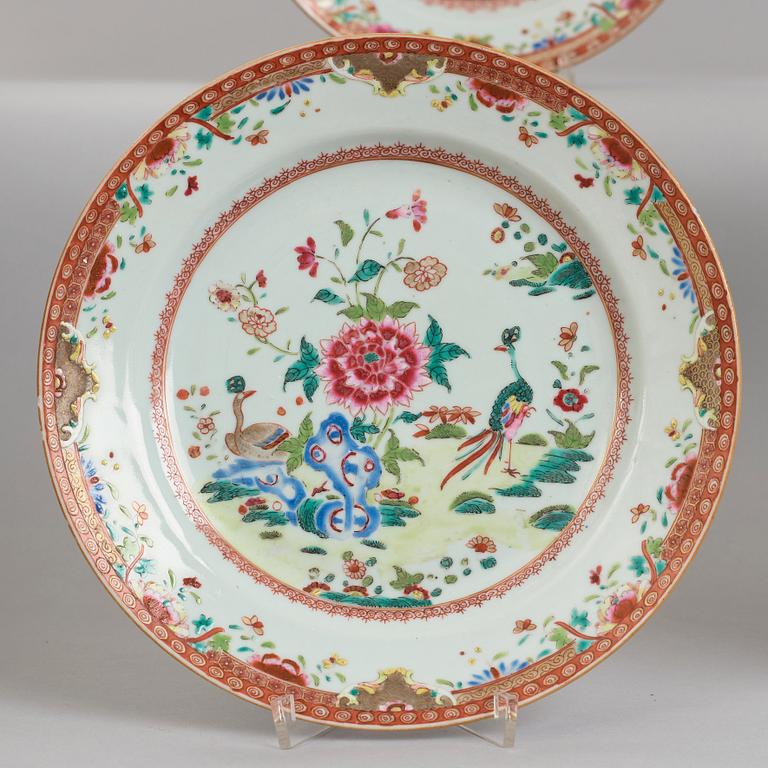 A part famille rose double peacock dinner service, Qing dynasty, Qianlong (1736-95) (10 pieces).