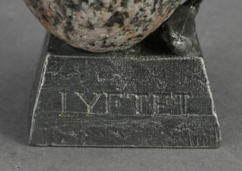 HENRY GUSTAFSSON, skulptur, "Lyftet", tenn och sten, 1991.