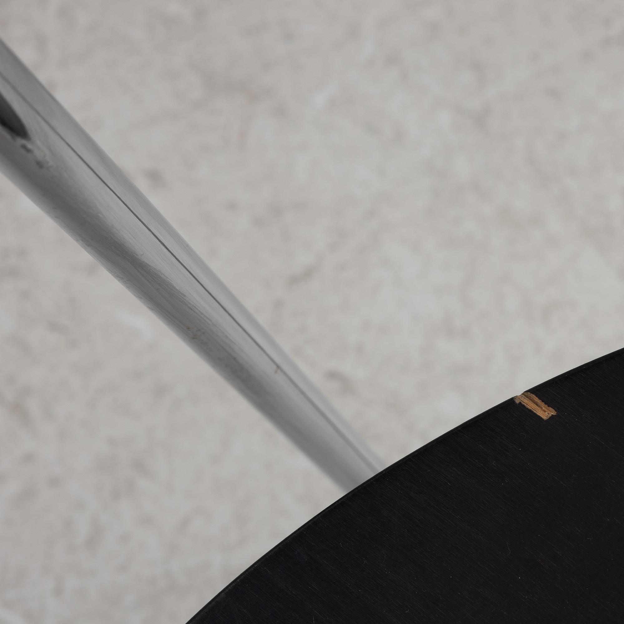 Pentti Hakala, karmstolar, 6 st, "W-chair", Korhonen, formgiven 1985.