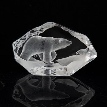 Mats Jonasson, two glass polar bears, Målerås, Sweden.
