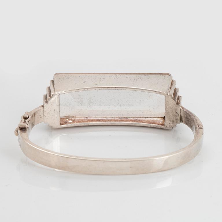 Wiwen Nilsson, armring, Lund 1939, sterling med bergkristall, även stämplad MADE IN SWEDEN.