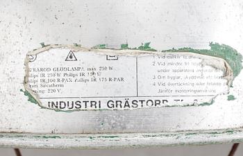 INDUSTRILAMPOR, 2 st, 1900-talets andra hälft. Höjd ca 60 cm, exklusive sladd.