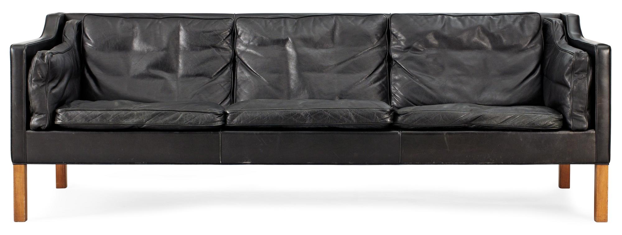 A Børge Mogensen black leather sofa, model nr 210 by Fredericia, Denmark.