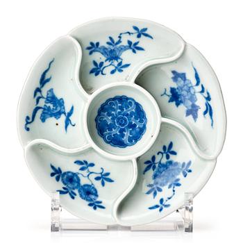 A blue and white cabaret dish, Ming dynasty (1368-1644).