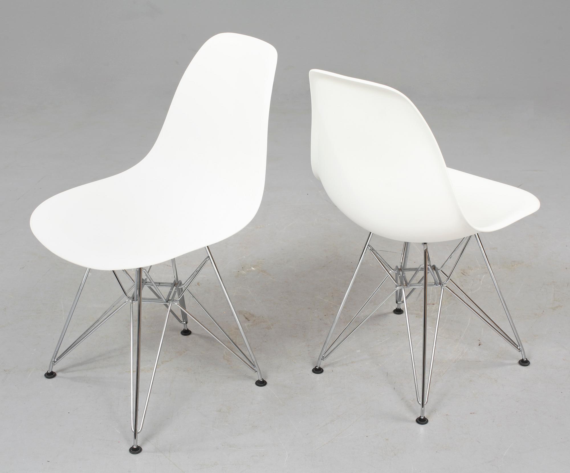 STOLAR, ett par,  "Plastic chair", Charles och Ray Eames, Vitra 2004.