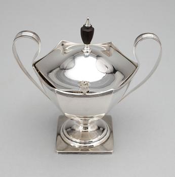 SOCKERSKÅL, silver, GAB, Stockholm, 1914. Vikt ca 308 g.