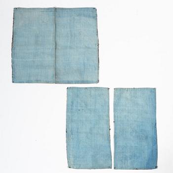 Two kesi silk and metal thread insignias/buzi, Qing dynasty, 19th century.