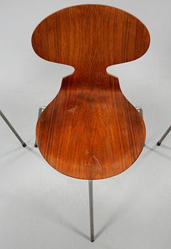 ARNE JACOBSEN, stolar, 4 st, "Myran", Fritz Hansen, 1900-talets mitt. CITES-intyg medföljer.