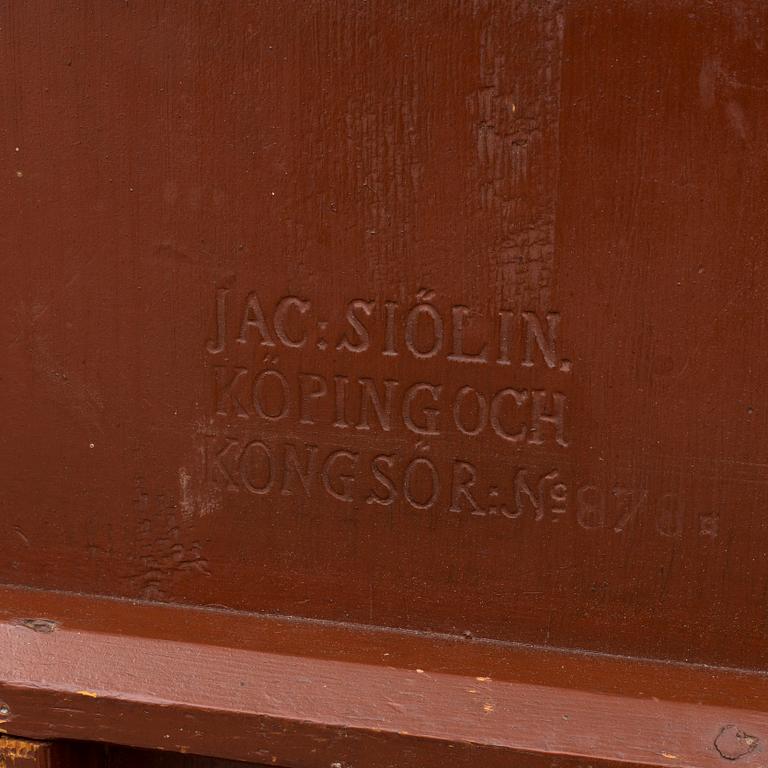 FÄLLBORD, Jacob Siölin, (mästare i Köping och Kungsör 1767-1785) signerat och numrerat 878.