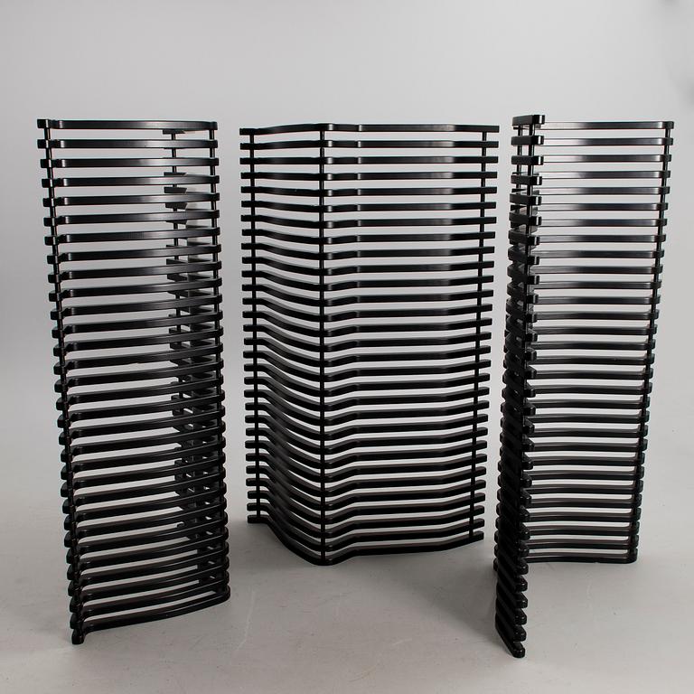 KARI ASIKAINEN, A SET OF THREE ROOM SCREENS. Scheletro. Martela 1980-1989.