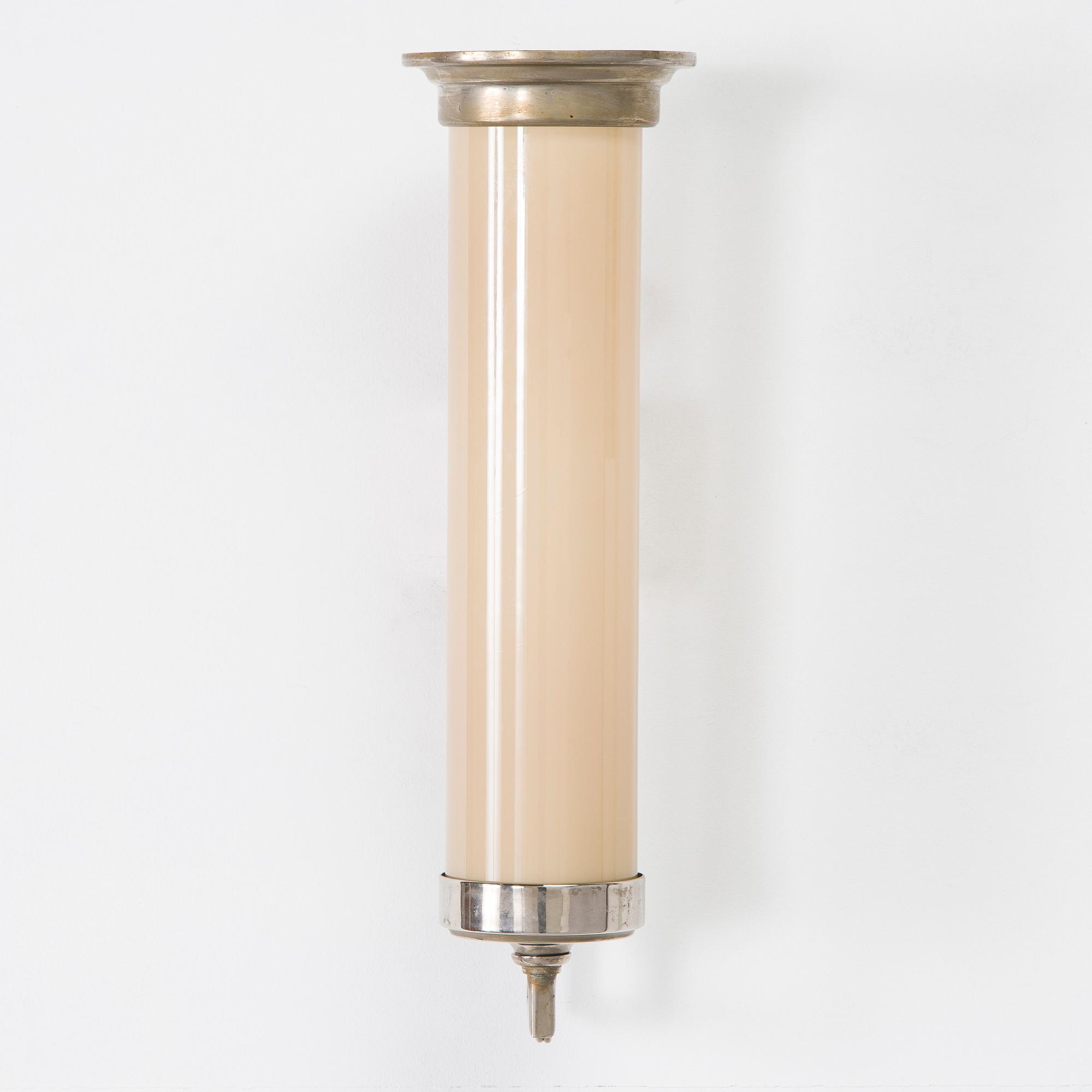 Paavo Tynell, vägglampa, Taito 1930-tal.