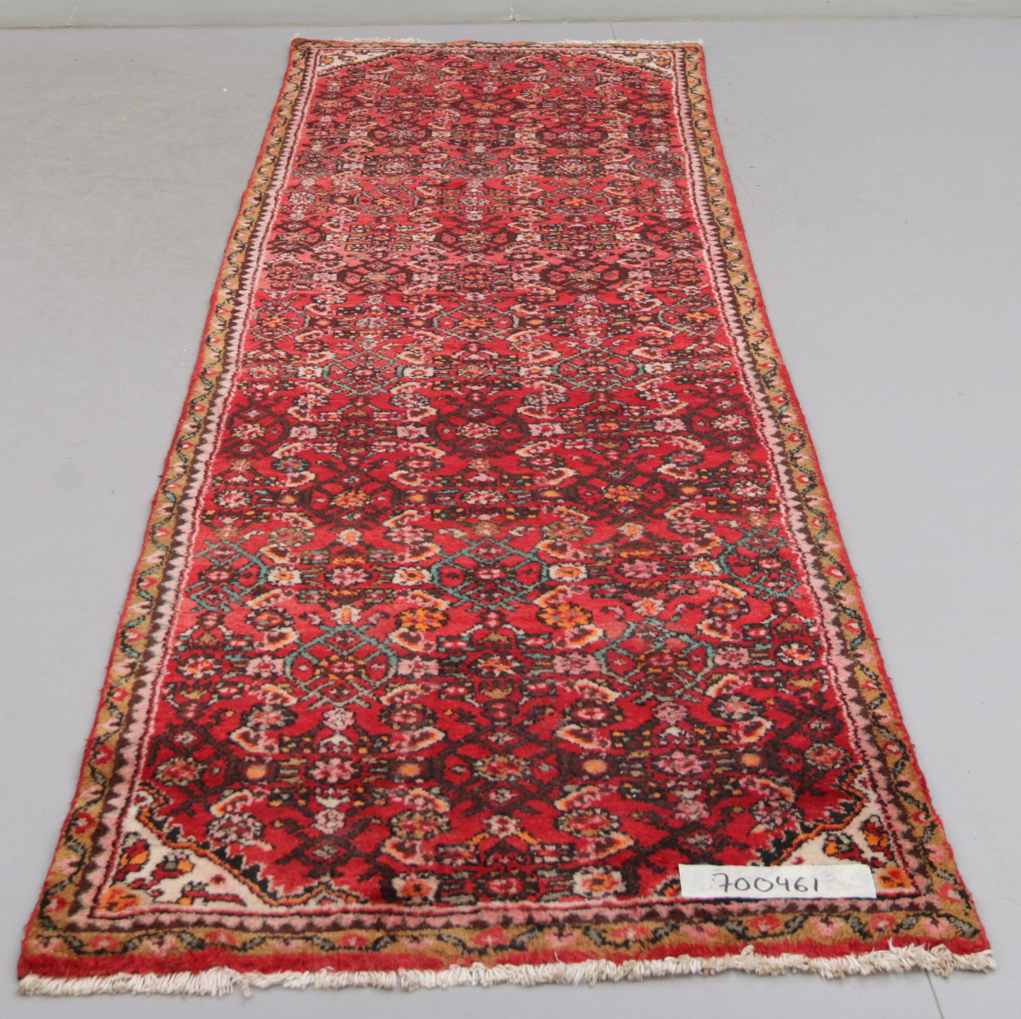 MATTA, orient, ca 312 x 95 cm.