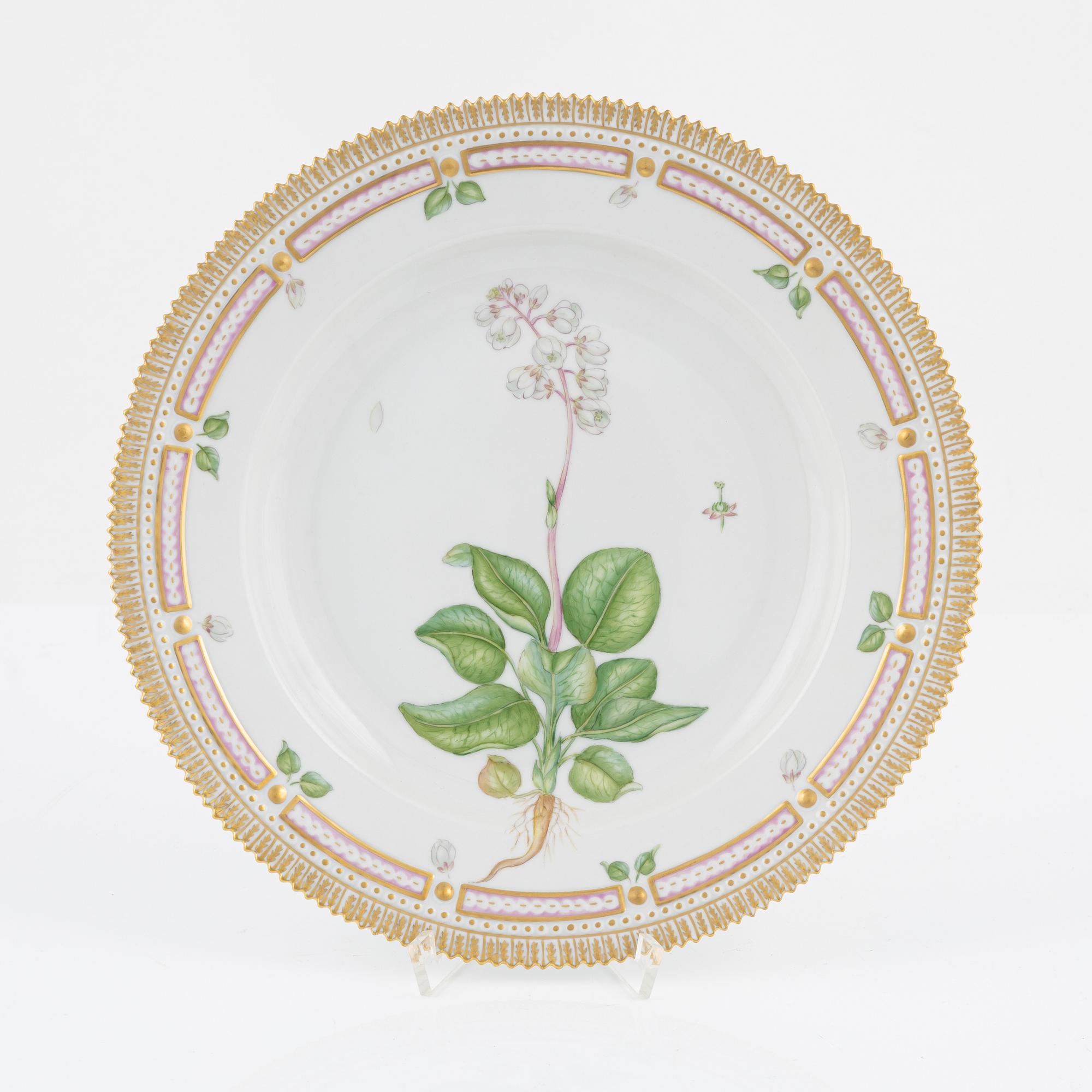 Tallrik, "Flora Danica", Royal Copenhagen, Danmark, 1985-91.