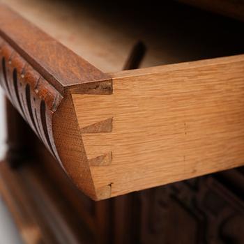 SKÅP/BOKSKÅP, omkring år 1900.