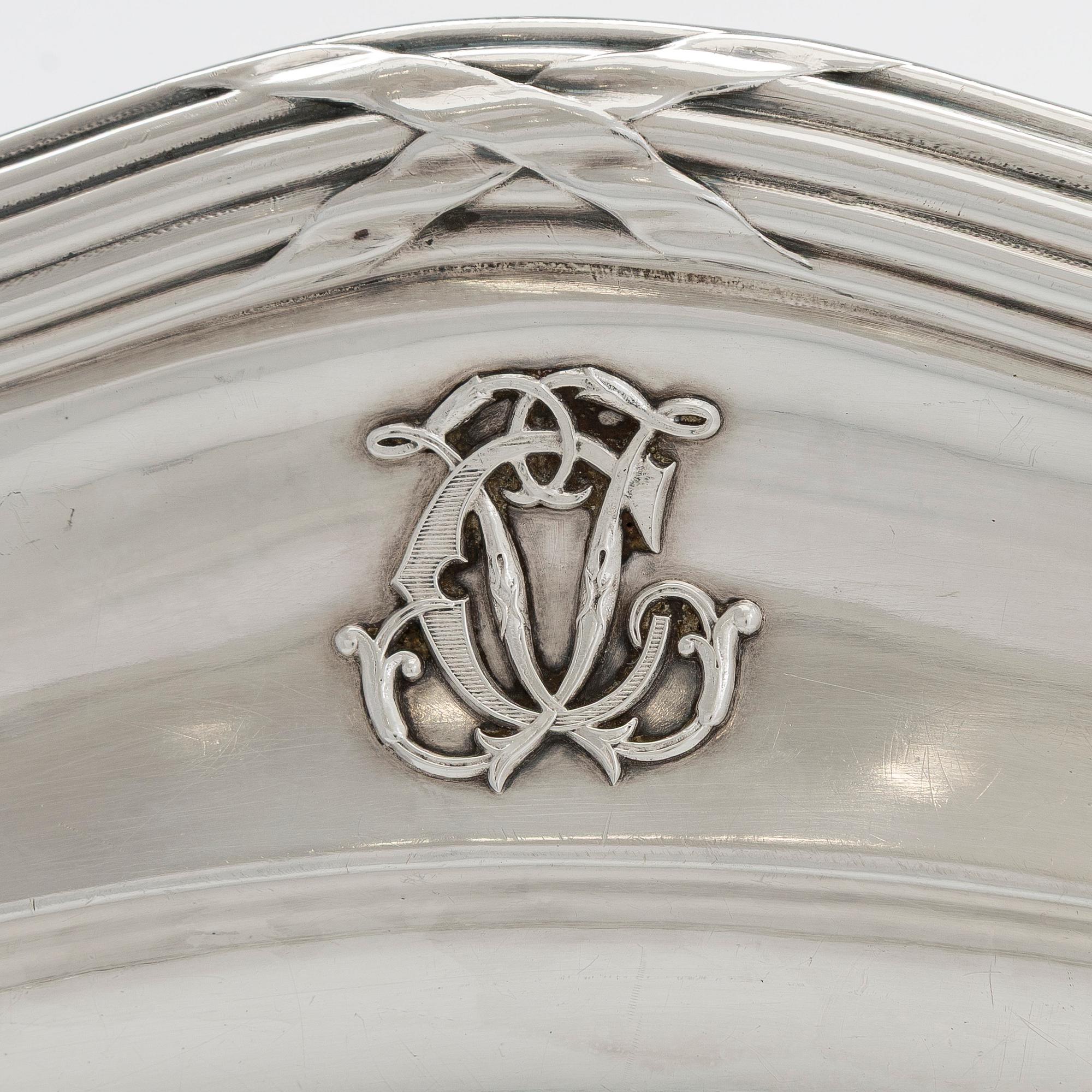 Tarjoiluvati, Odiot, Pariisi, 1800-luvun loppupuoli.
