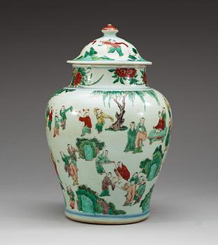 A Transitional wucai jar with cover, 17th Century.