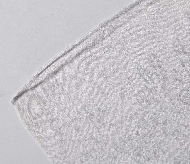 A TABLE CLOTH AND NAPKINS, 24 pieces, linen damask, the table cloth is dated 1827, ca 560-567 x 207,5 cm, Sweden 1827.