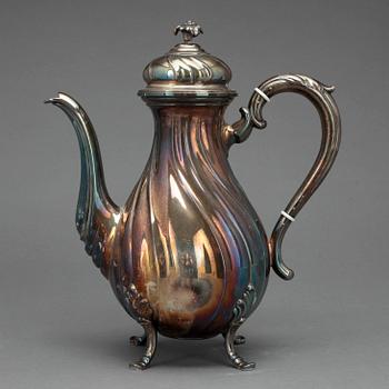 KAFFEKANNA, silver, rokokostil, David Andersen & Co, Stockholm 1935. Vikt ca 792 gram.