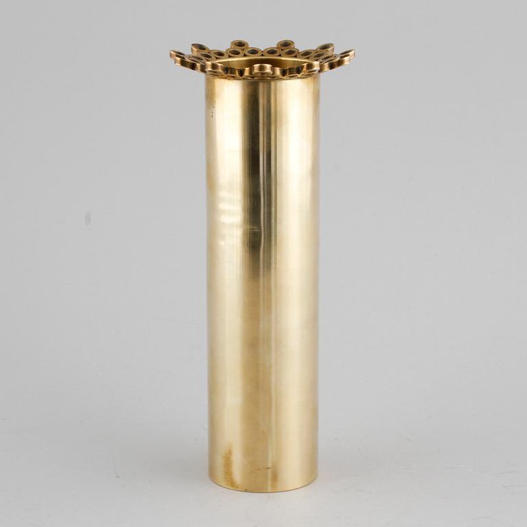 PIERRE FORSELL, vas, mässing, Skultuna, 1900-talets andra hälft.