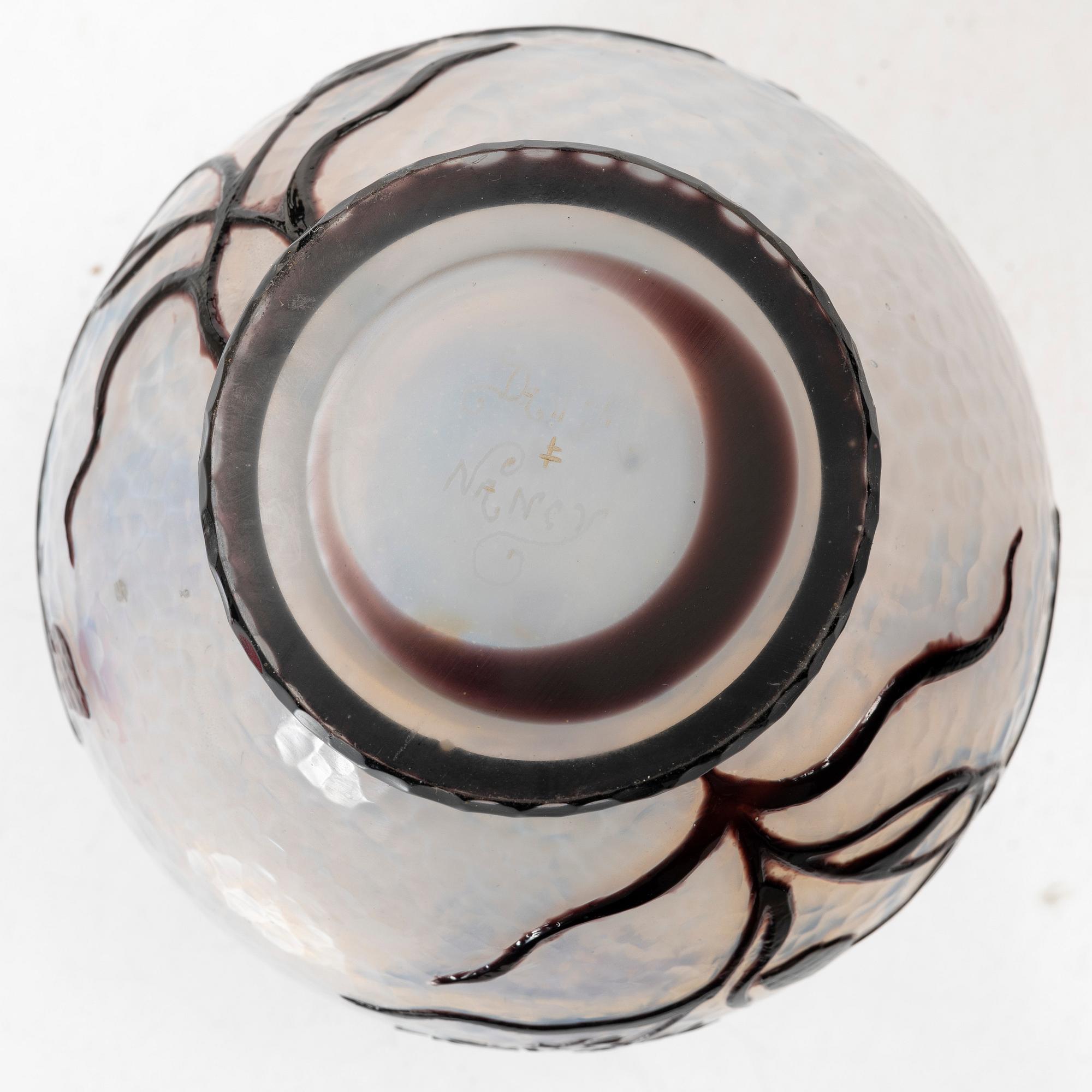 Daum Frères, an Art Nouveau vase, Nancy, France, early 20th Century.