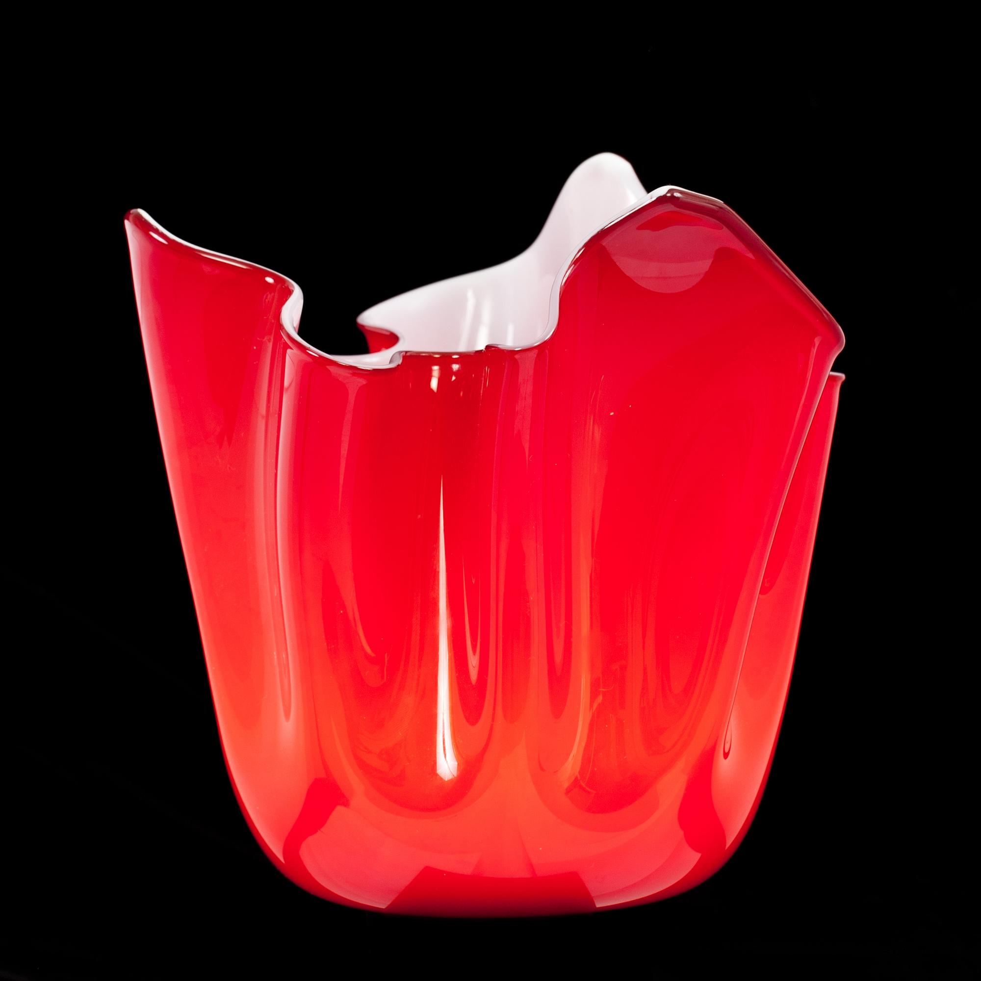 NÄSDUKSVAS, glas, 1900-tal.