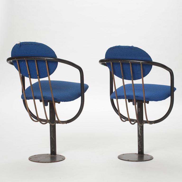 TEATERSTOLAR, ett par, Poul Henningsen för Andreas Christensen, 1959.