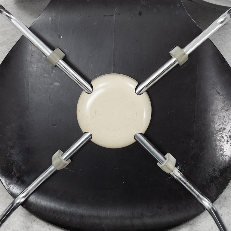 Arne Jacobsen, stolar sex st. "Sjuan", Fritz Hansen, Danmark, 1960- och 70-tal.