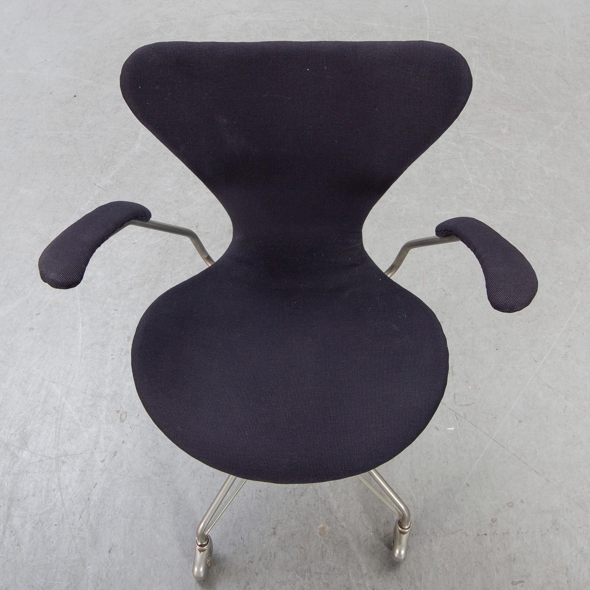 Arne Jacobsen, skrivbordsstol "Sjuan" Fritz Hansen 1958.