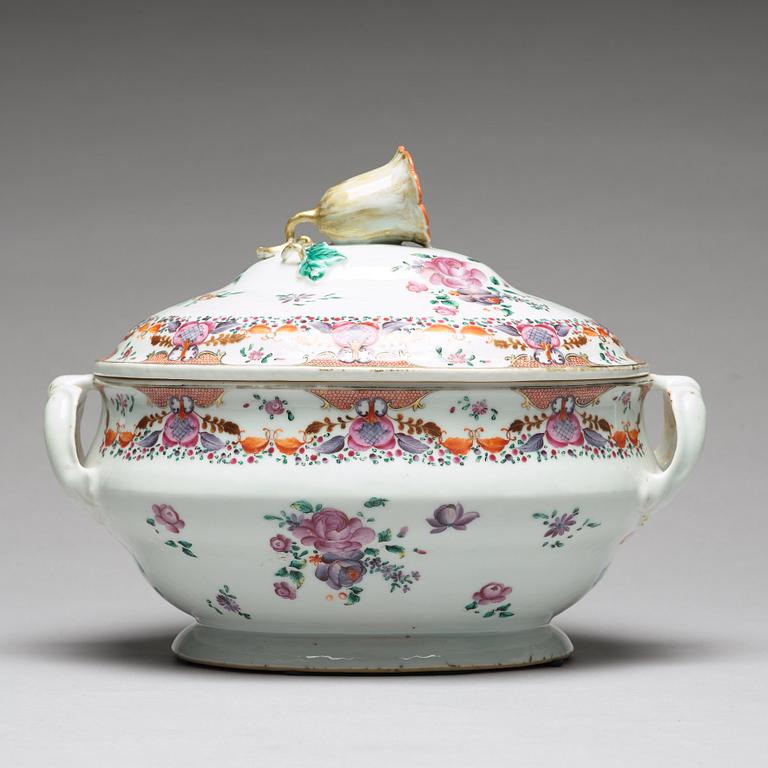 A famille rose tureen with cover, Qing dynasty, Qianlong (1736-95).