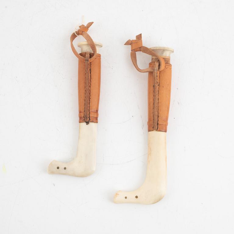 Hjalmar Midbjer, two knives, signed and dated, Pålkem, 1979.