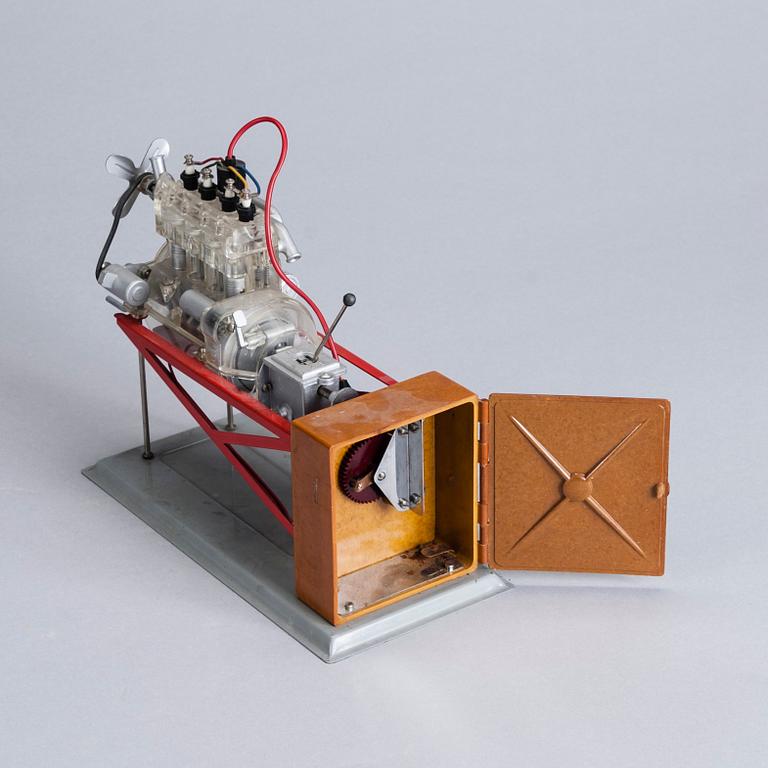 MODEL av en BILMOTOR , plast och metall, 1960-70-tal, Tyskland.