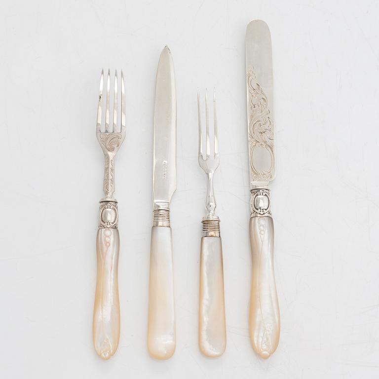 Sandwich and fruit cutlery, 24 pcs, partly sterling silver, partly silver-plated, Sheffield 1853 and 1905.