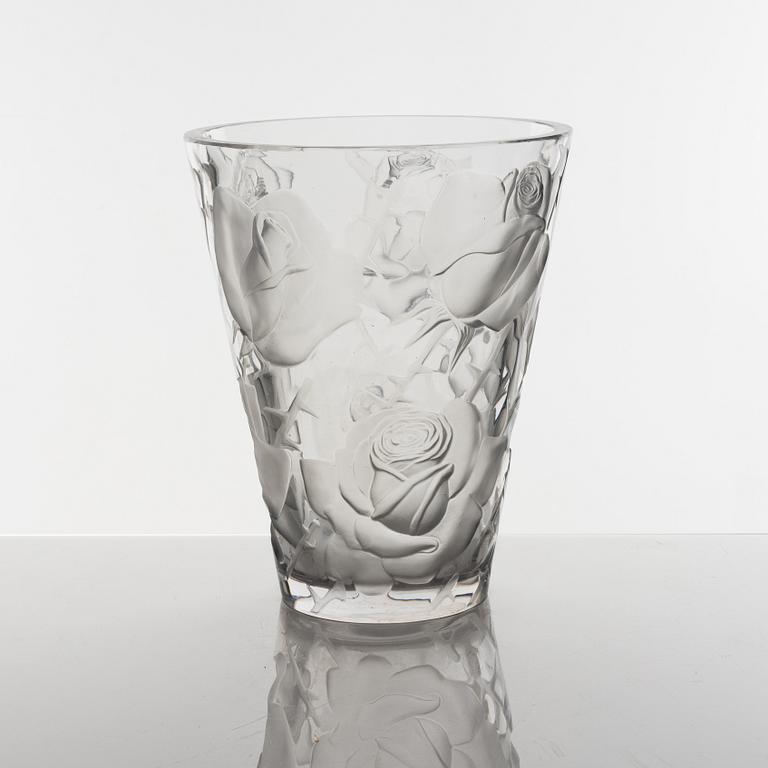 Lalique, a glass 'Ispahan rose' vase, second half of the 20th century.