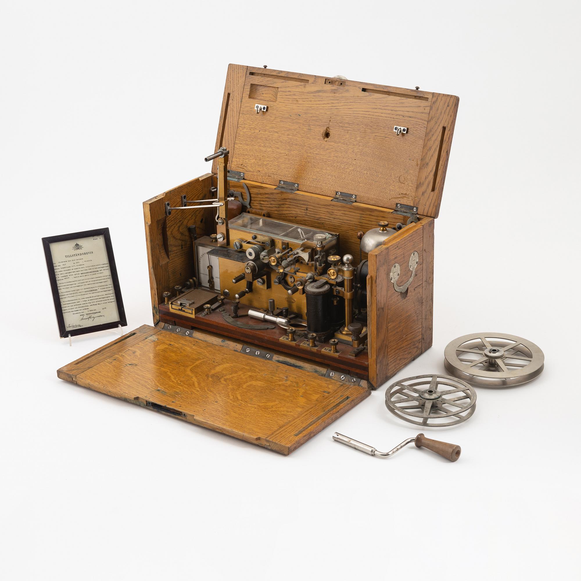 Teleprinter med låda. - Bukowskis