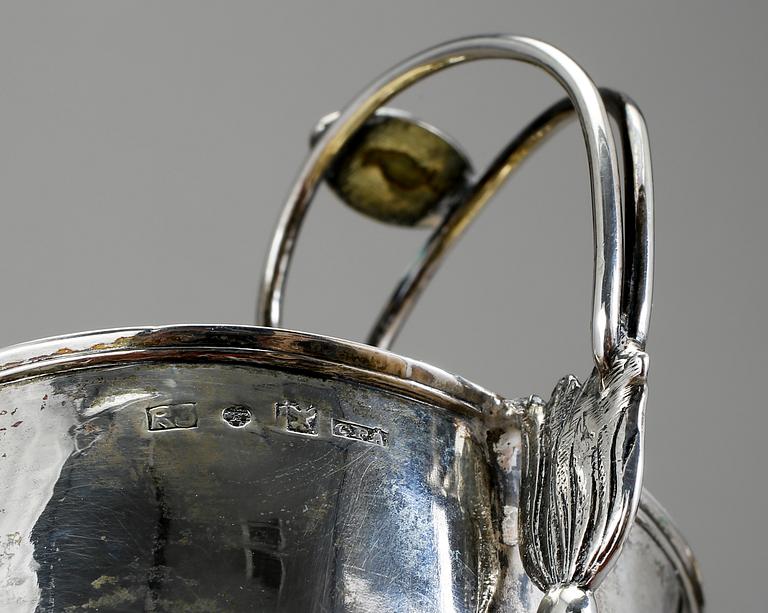 GRÄDDKANNA, silver Carl Petter Åberg, Arboga 1823. Vikt 201 gr.