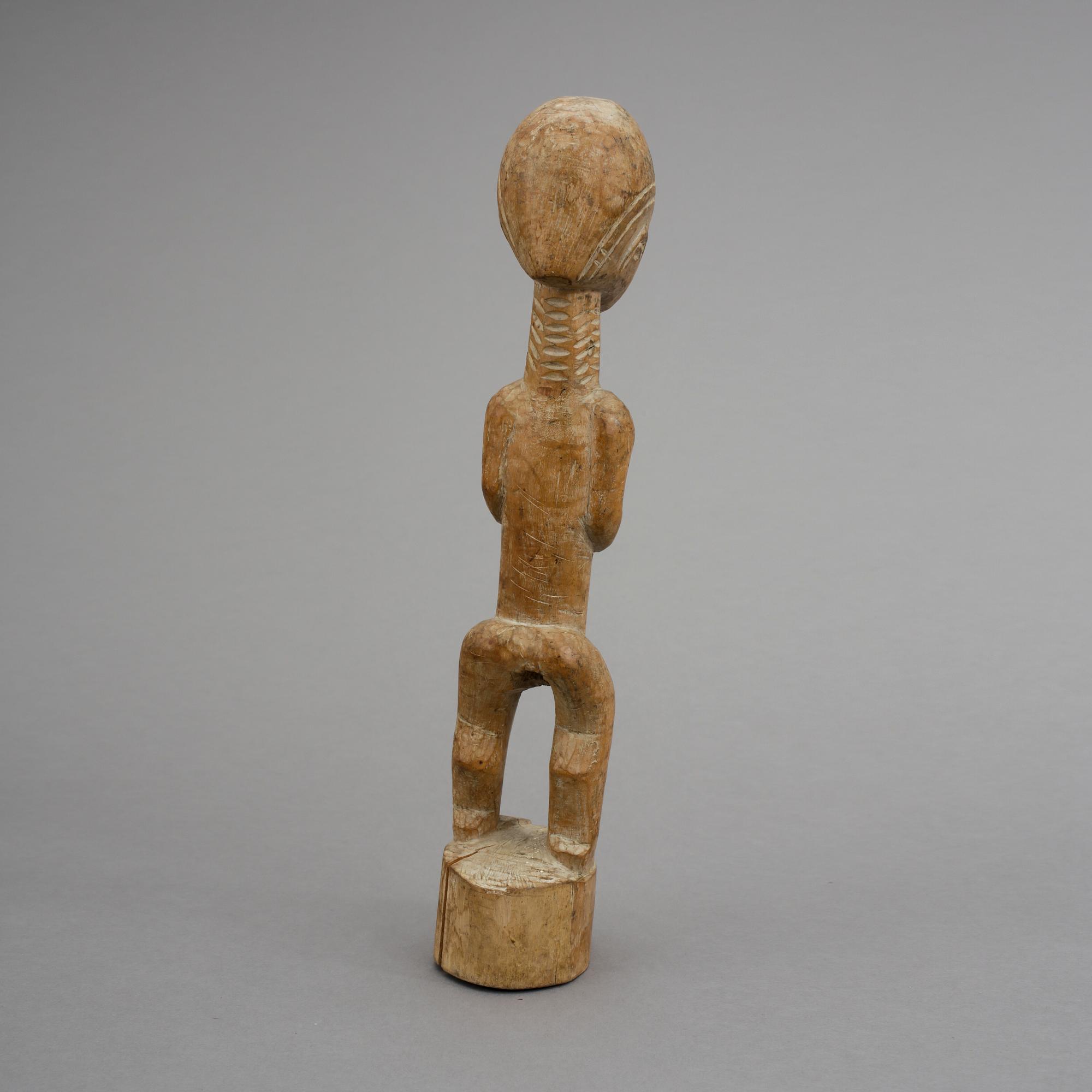 MASK, Liberia, samt 2 figurer, Afrika, 1900-tal.