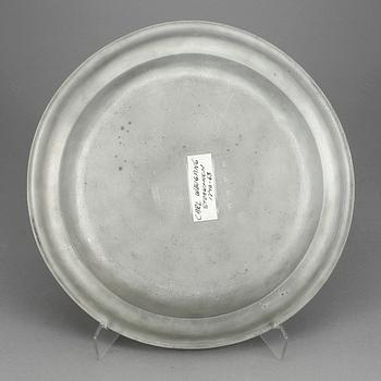 FAT, tenn, Carl Weigang, Stockholm, verksam 1740-63.
