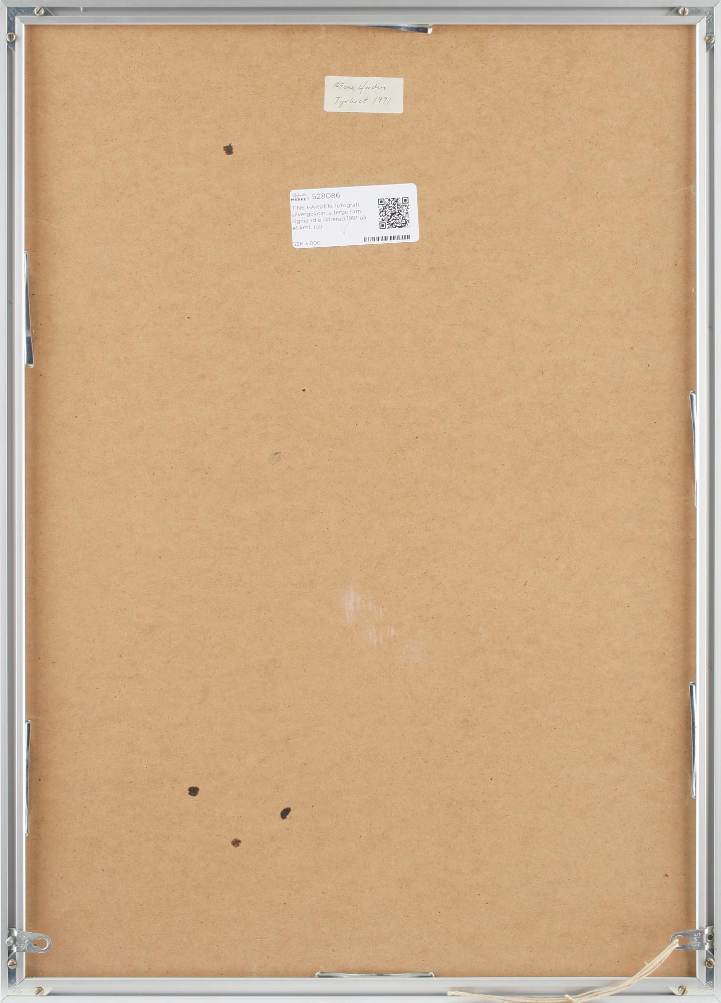 TINE HARDEN, fotografi, silvergelatin, a tergo ram signerad o daterad 1991 på etikett.