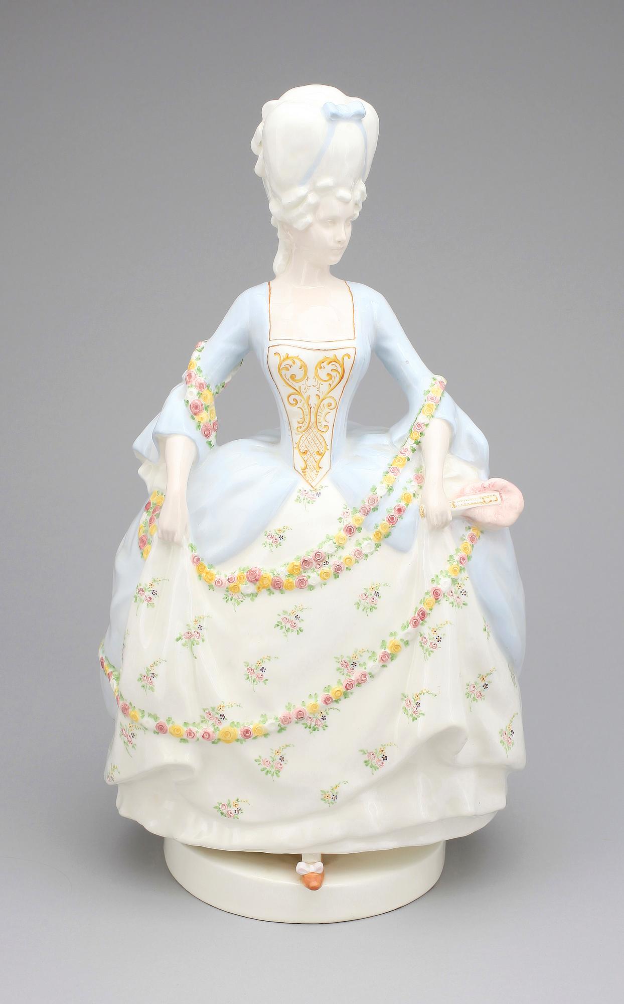 FIGURIN, porslin, goldscheider, Julius Konrad-Henschel (1872-1907), signerad i godset samt med stämplar undertill.