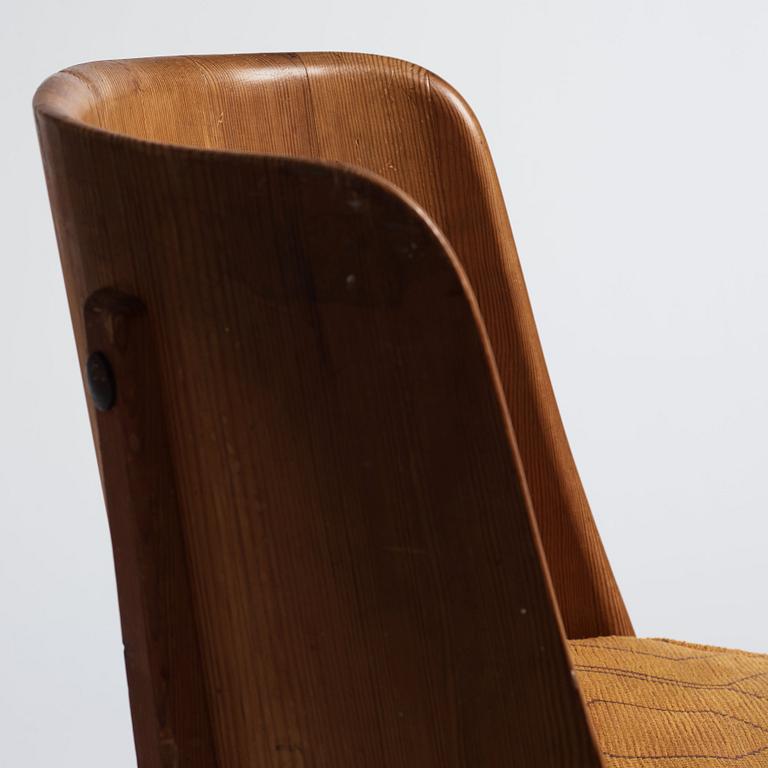 Axel Einar Hjorth, a pair of stained pine 'Lovö' chairs, Nordiska Kompaniet, Sweden 1930s.