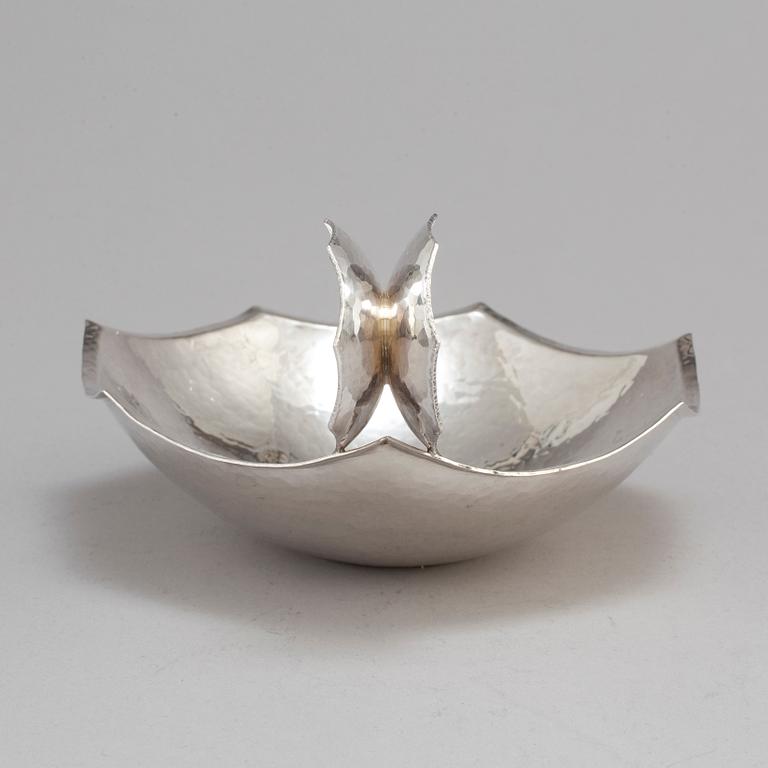 CLAËS E. GIERTTA. Skål, sterlingsilver, Stockholm 1974.